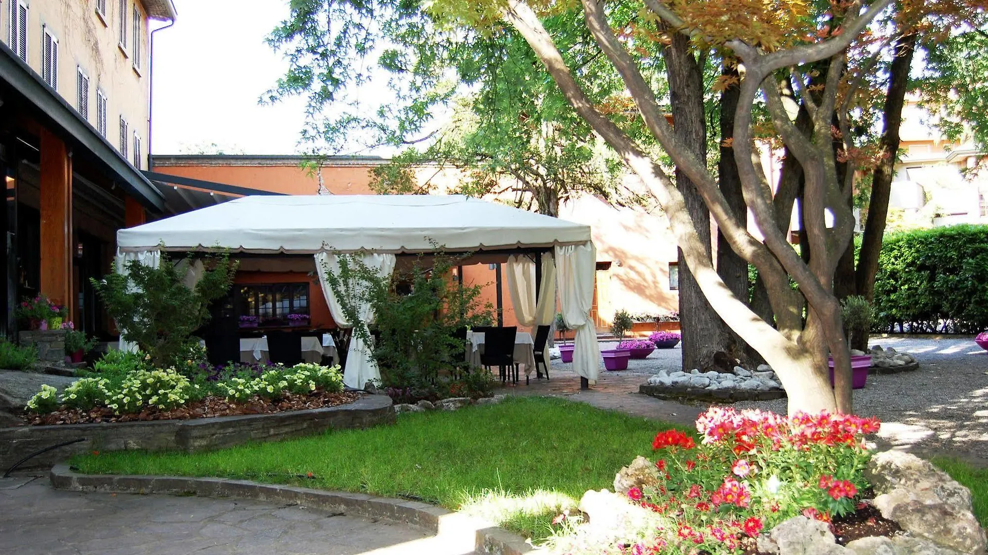 Albergo Ristorante Sant'Eustorgio Arcore Hotel